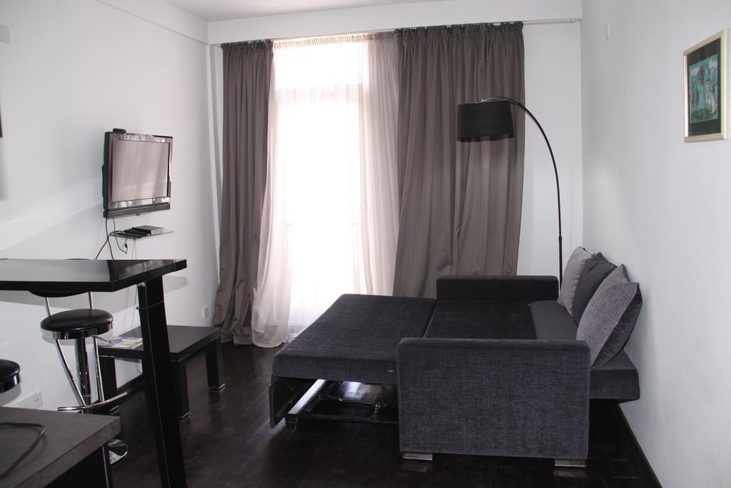 Black-White Rooms Batum Dış mekan fotoğraf