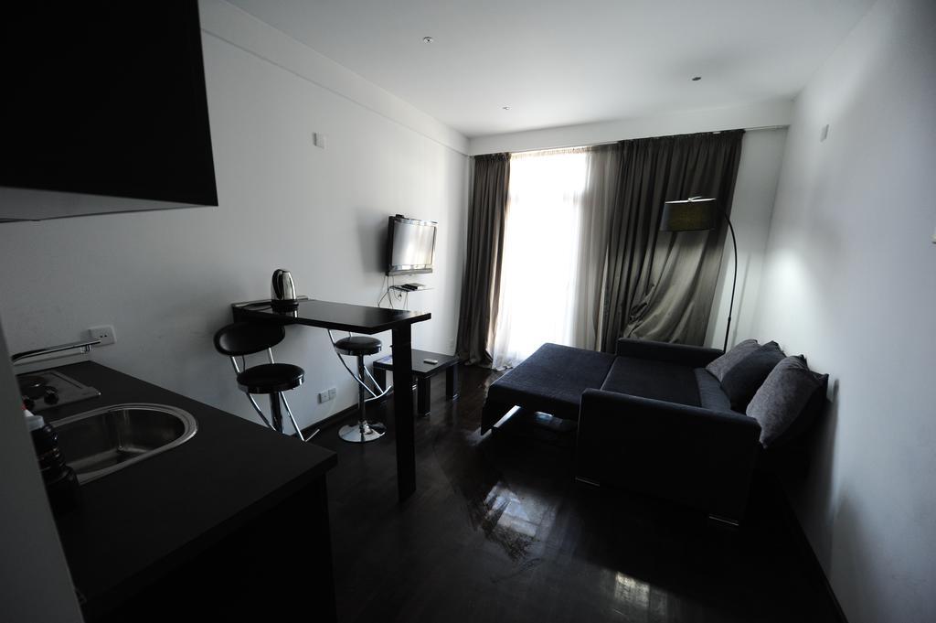 Black-White Rooms Batum Dış mekan fotoğraf